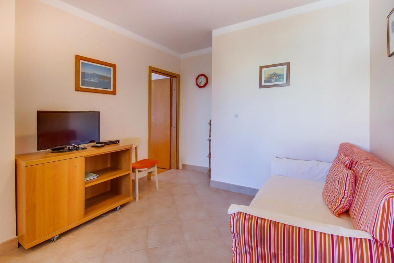 Apartments With A Parking Space Mali Losinj Mali Lošinj Exterior foto