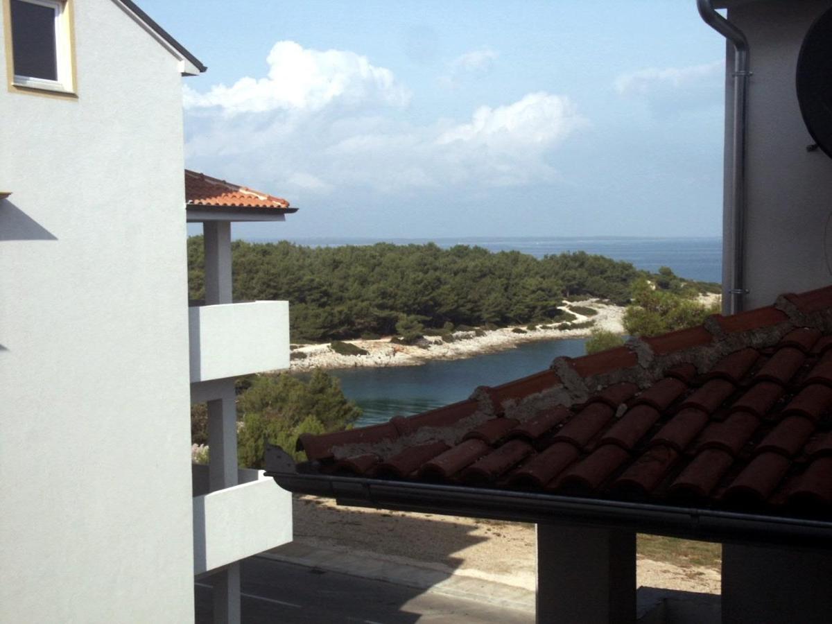 Apartments With A Parking Space Mali Losinj Mali Lošinj Exterior foto