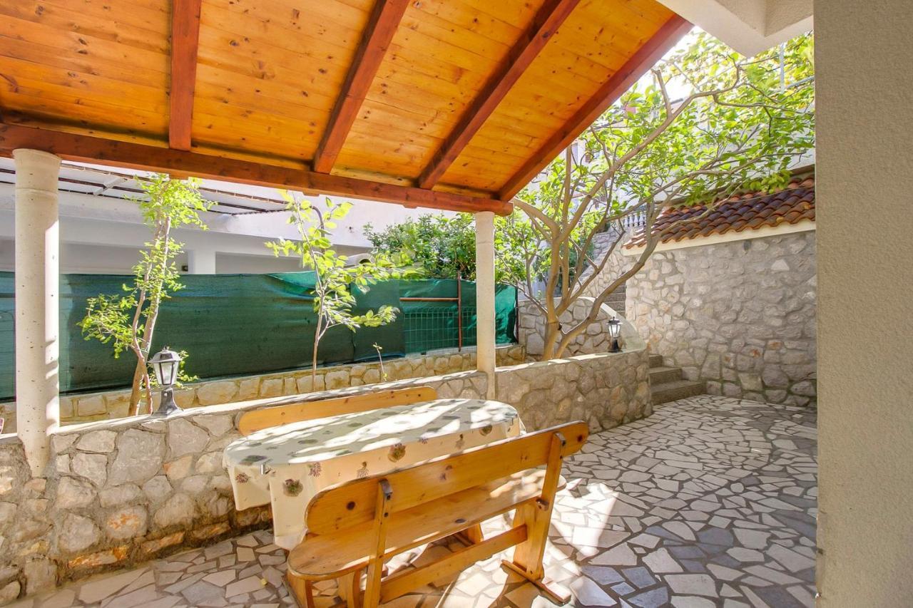 Apartments With A Parking Space Mali Losinj Mali Lošinj Exterior foto